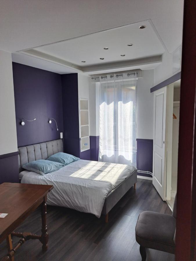 L'Appartement - Chambre Avec Salle De Bains Et Wc Dans Une Galerie D'Art Montbéliard Eksteriør billede