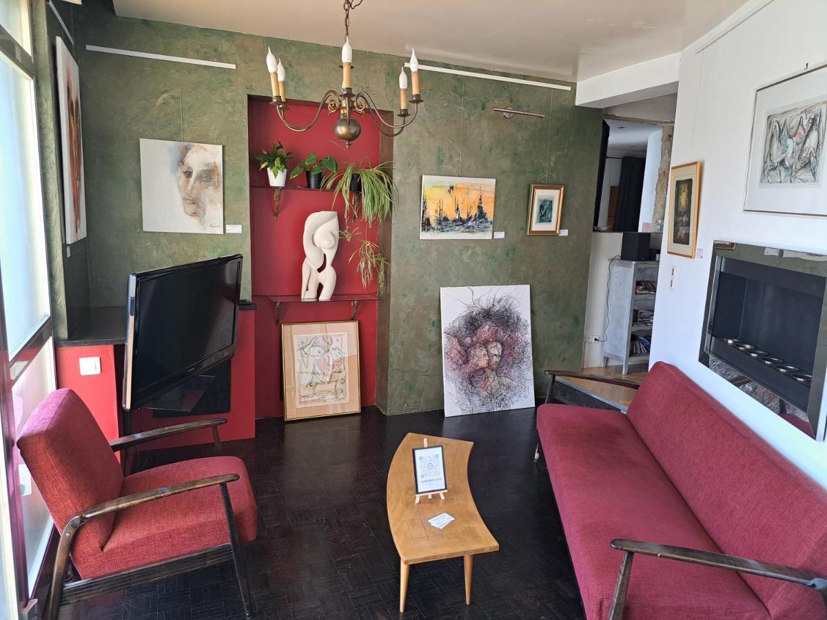 L'Appartement - Chambre Avec Salle De Bains Et Wc Dans Une Galerie D'Art Montbéliard Eksteriør billede