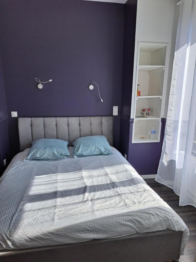 L'Appartement - Chambre Avec Salle De Bains Et Wc Dans Une Galerie D'Art Montbéliard Eksteriør billede
